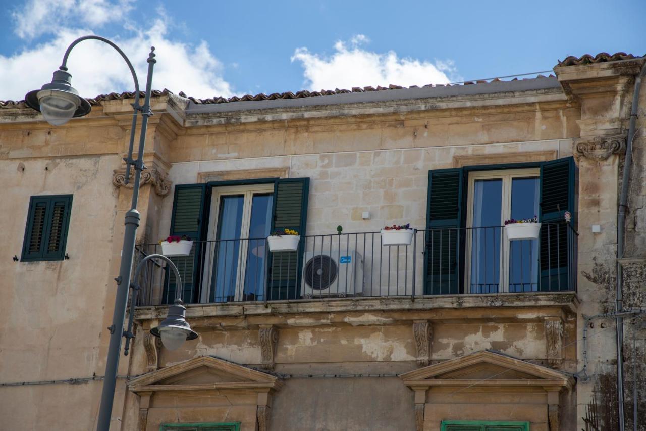 Casa Vacanza Da Dina Модика Экстерьер фото