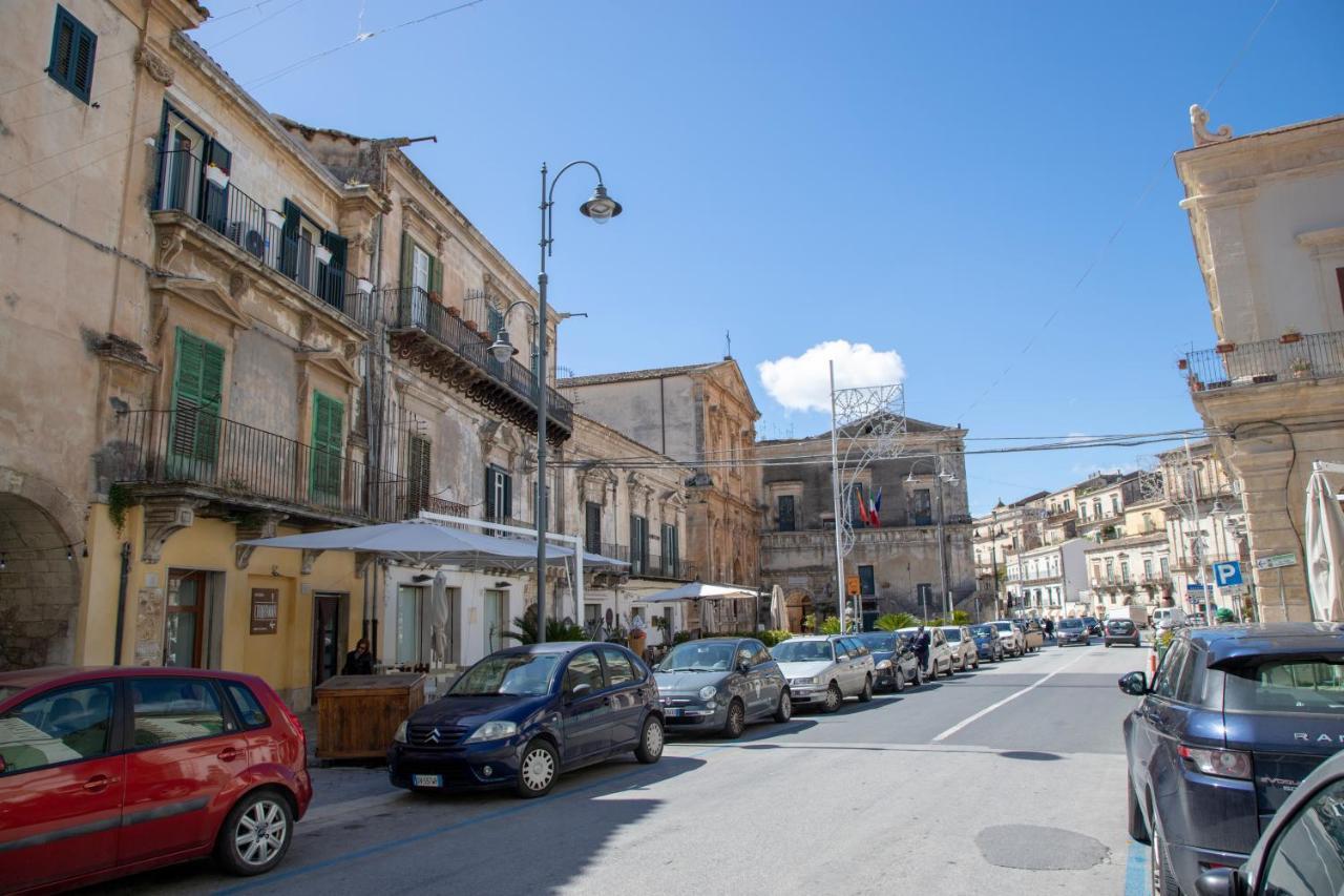 Casa Vacanza Da Dina Модика Экстерьер фото