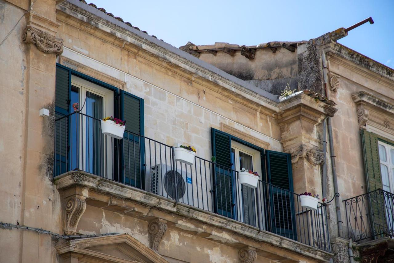 Casa Vacanza Da Dina Модика Экстерьер фото