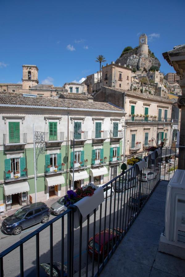 Casa Vacanza Da Dina Модика Экстерьер фото